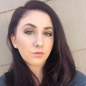 Meet your Posher, Katelyn